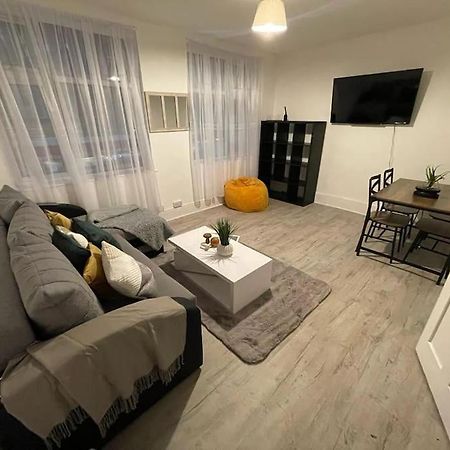 Spacious 2 Bedroom On Tower Bridge Londres Extérieur photo